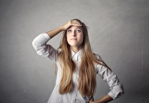 Vous devez accompagner votre petit frère pour sa rentrée scolaire dans 2 jours. Vous n'avez pas eu le temps de prévenir votre responsable. Que faites-vous ?